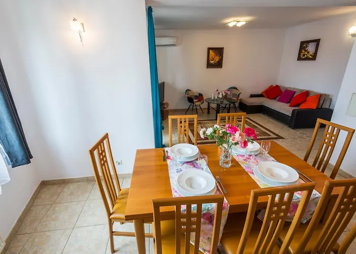 Galeria Italiana Apartments
